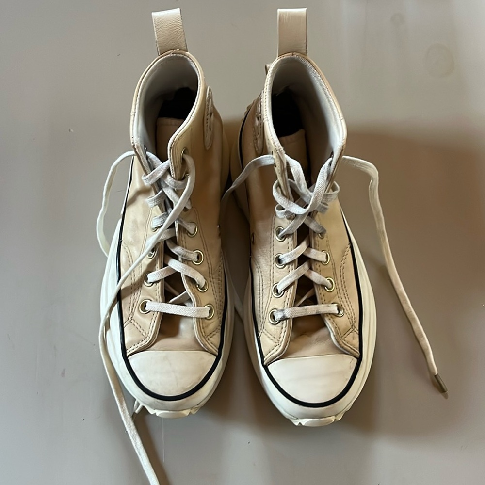 Run Star Hike Platform Leather Converse All Star. Size 7.5.